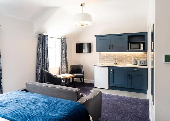 Bridge Inn Studio Apartments