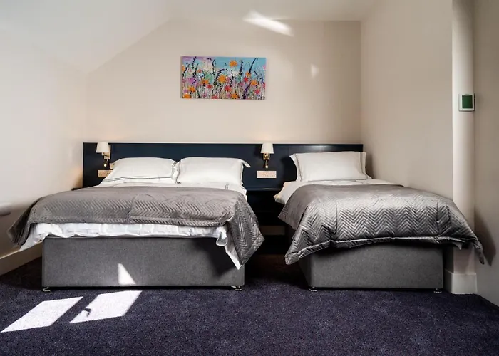 Bridge Inn Studio Apartments